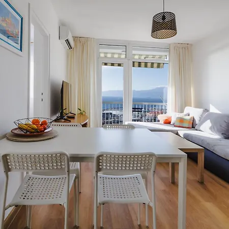 Ponestrica Apartament *